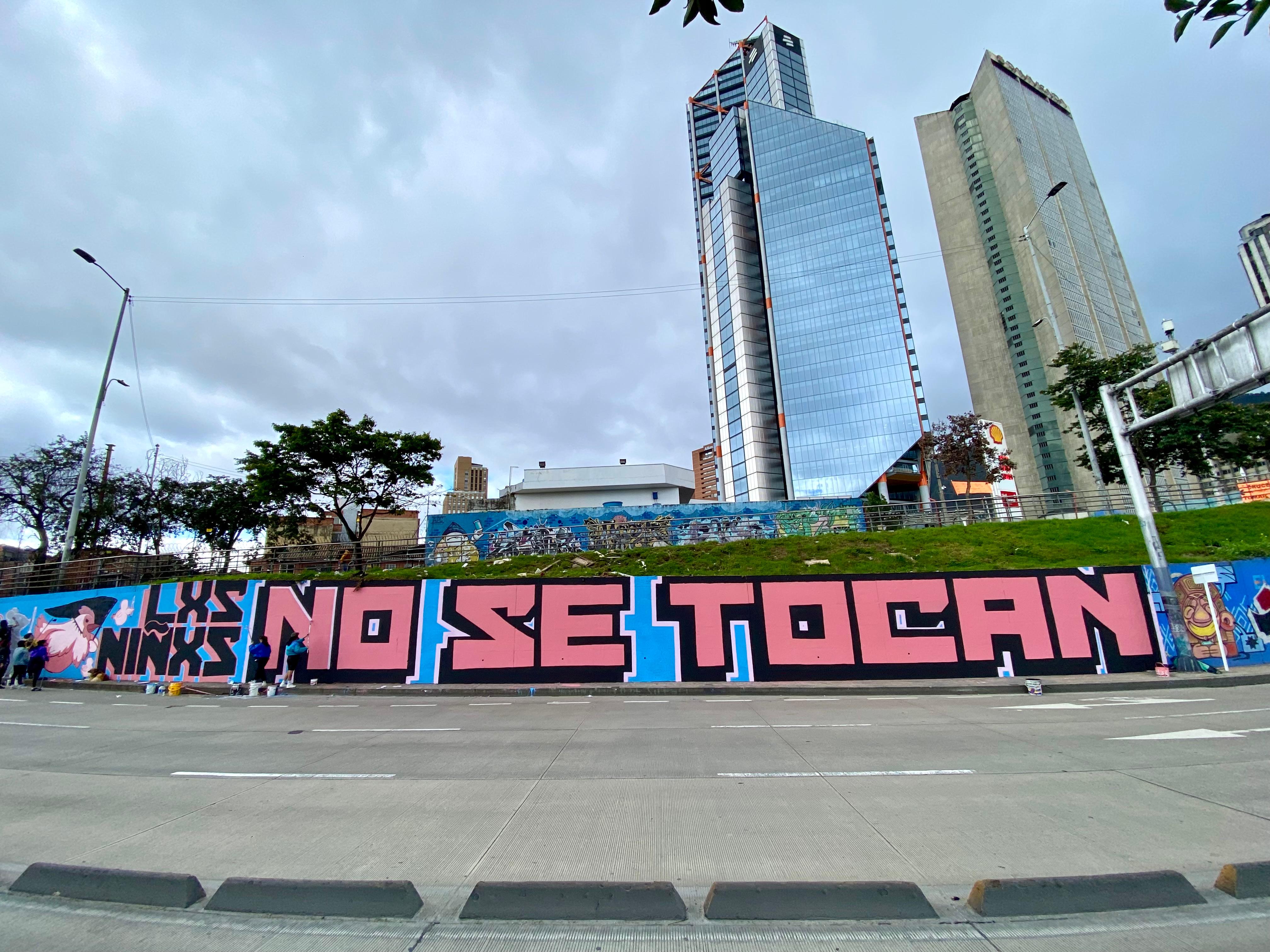 Mural por Gallinas furiosas