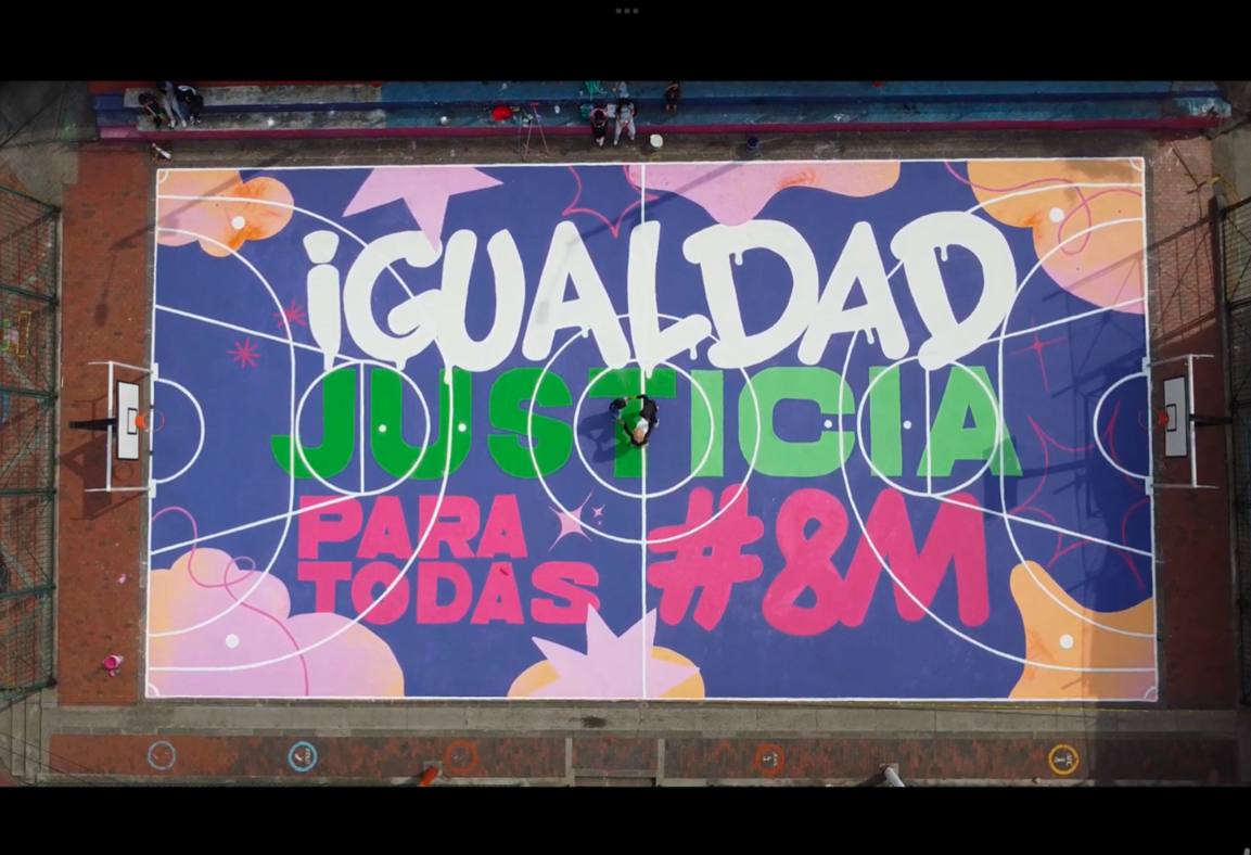 mural por Gallinas furiosas